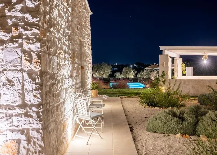 Вилла Tenuta Traghetto Остуни